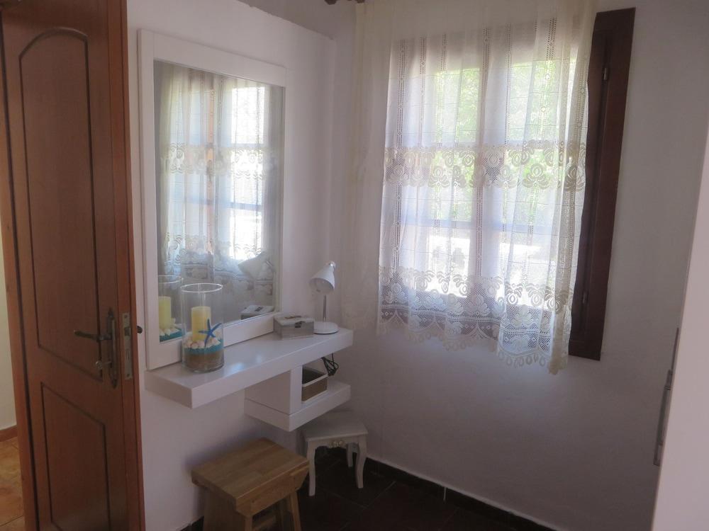 Maravelia Mare Guest House Сими Екстериор снимка